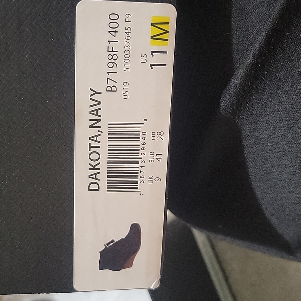 Dr. Scholl's Dakota Navy Wedges
